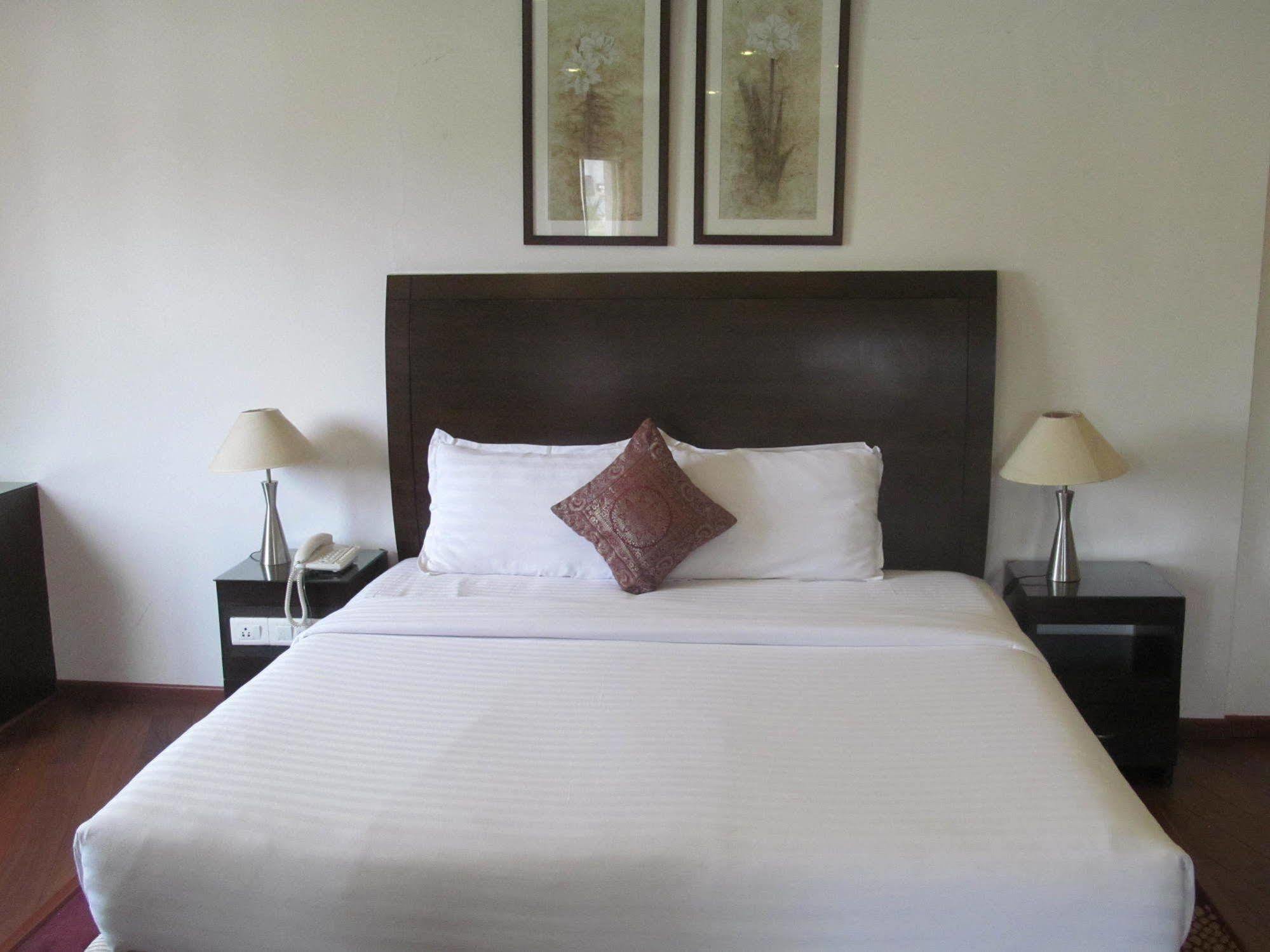 Shilton Residence Bangalore Luaran gambar